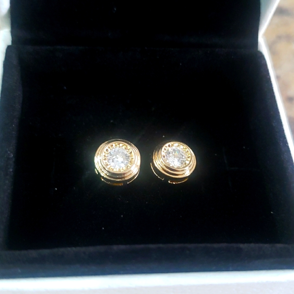 Earings - Picture 7 of 12